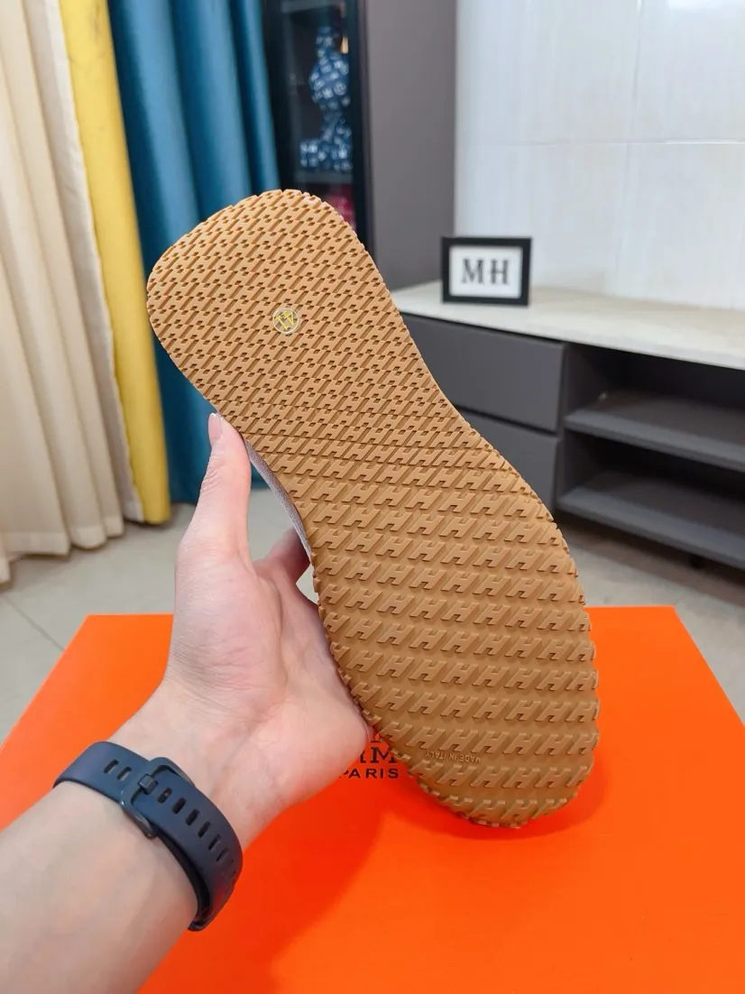 Men's shoes 💰480🌸🌸[HERMES] Hermès sneakers, the upper is made of calfskin and suede, imported materials, full of texture, the lightweight sole is decorated with contrasting patterns, creating a versatile fashion style. Size: 38-44, 45 customized